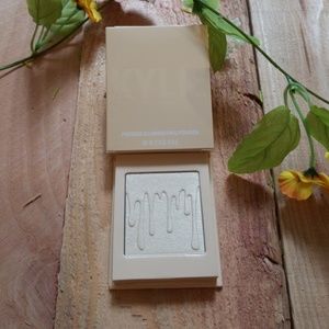 Kylie Cosmetics Kylighter